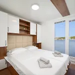 Hotel en barco Hausboot - Floating House Sofia