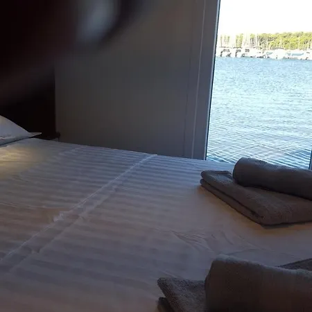 Bateau-hôtel House Boat - Floating House Sofia