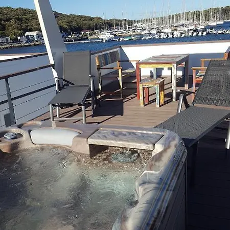 House Boat - Floating House Sofia *