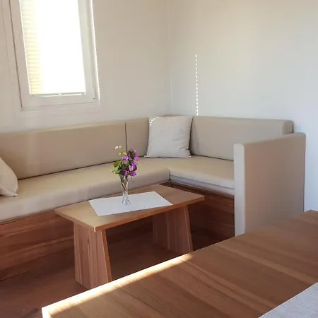 Hausboot - Floating House Sofia Botel *