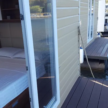 House Boat - Floating House Sofia * Pula