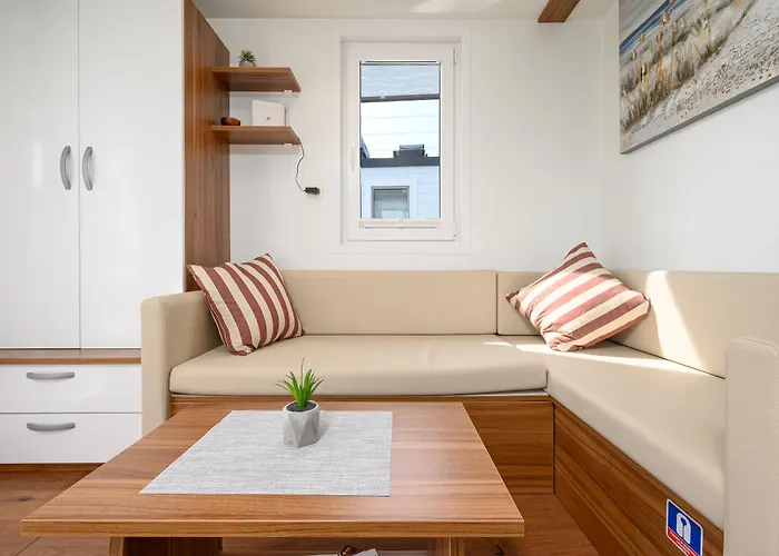 Botel Hausboot - Floating House Sofia *