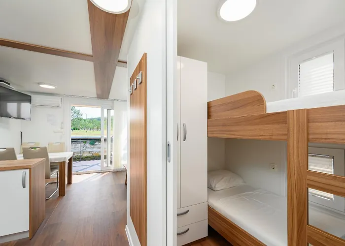 Hausboot - Floating House Sofia Pula